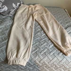 Universal Thread jogger pants.